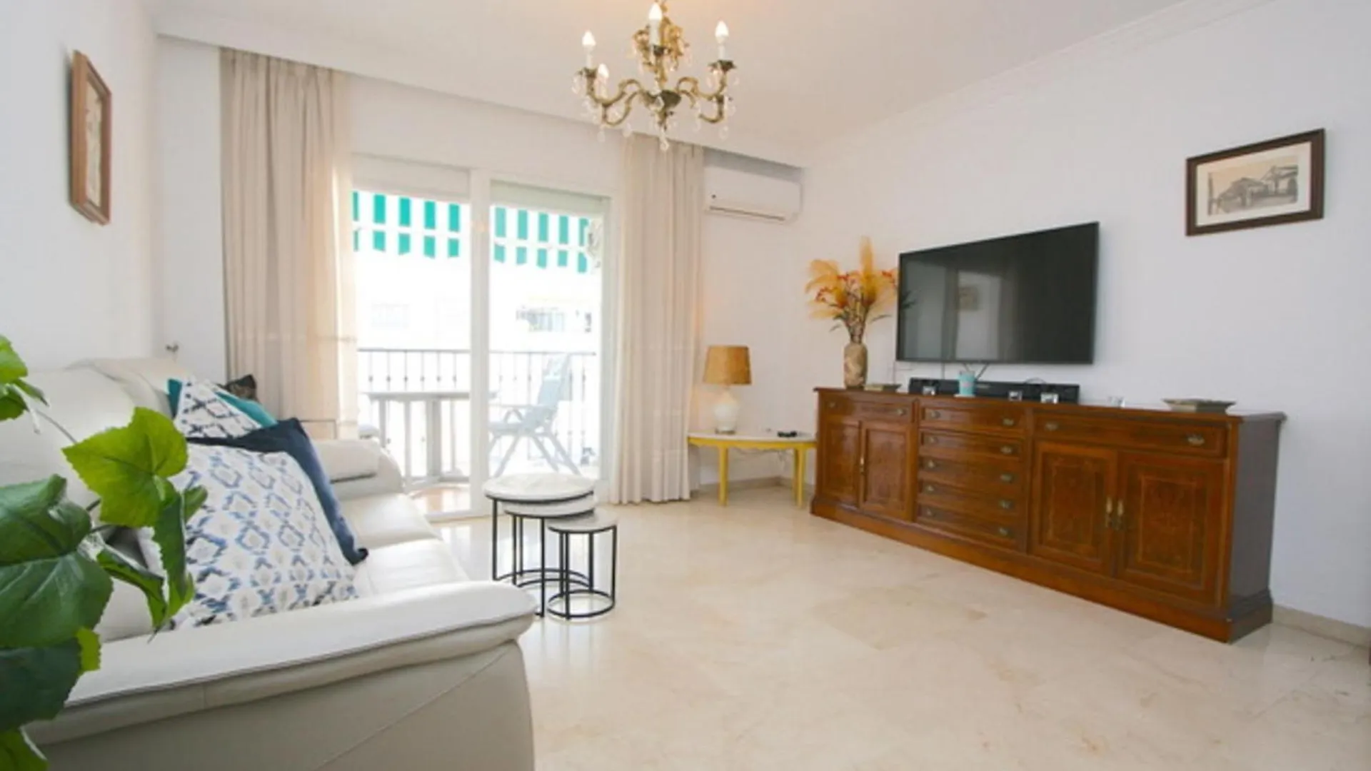 Amplio Apartamento Con Piscina Fuengirola Spain