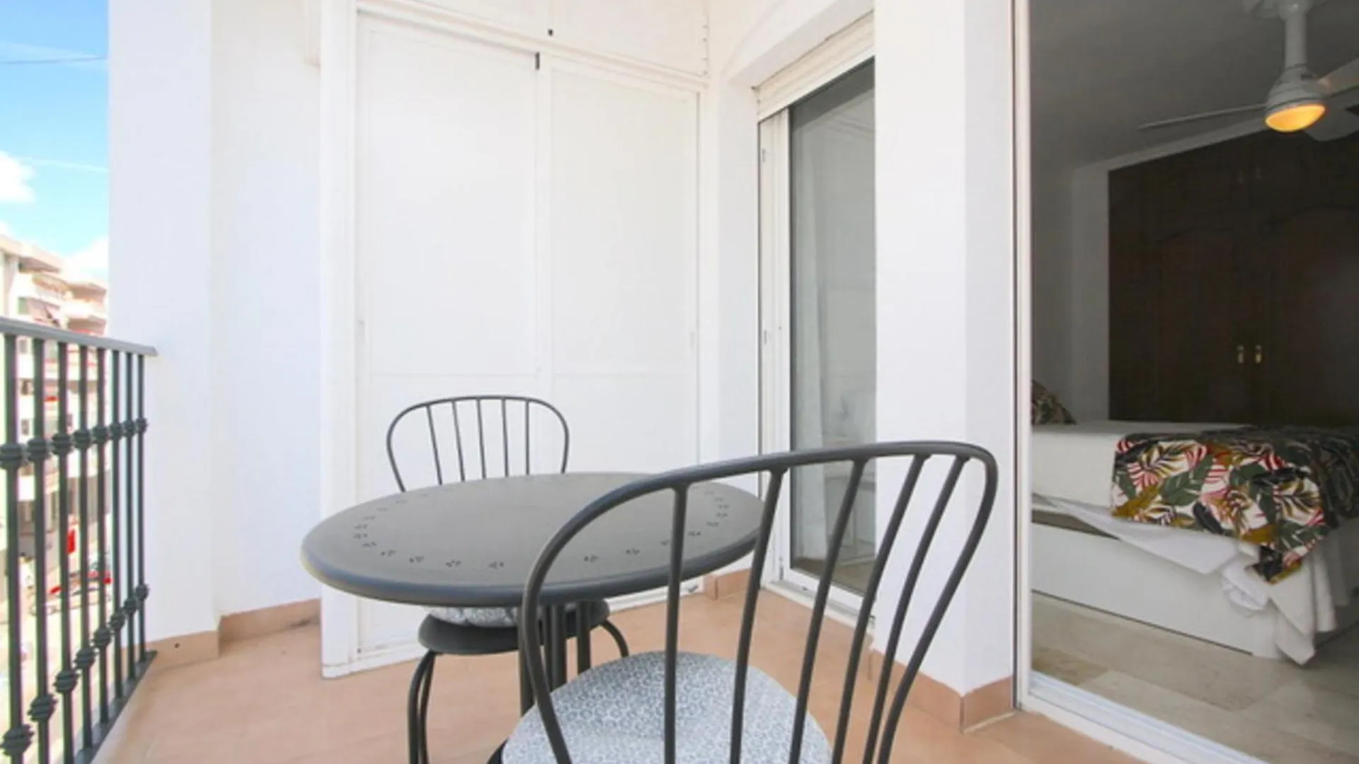 Amplio Apartamento Con Piscina Fuengirola Spain