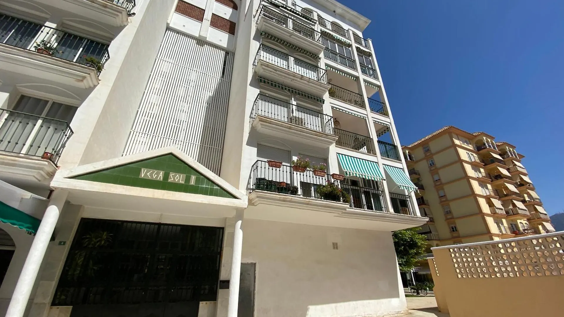 Amplio Apartamento Con Piscina Fuengirola Spain